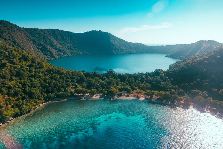 Keindahan Pulau Satonda di Sumbawa. 