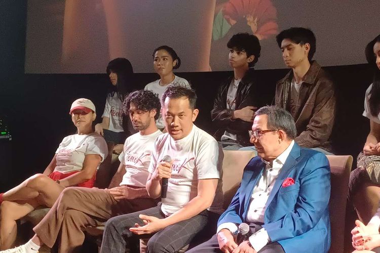 Hanung Bramantyo Sulit Dapat Izin dari Zaskia Mecca untuk Bikin Gowok