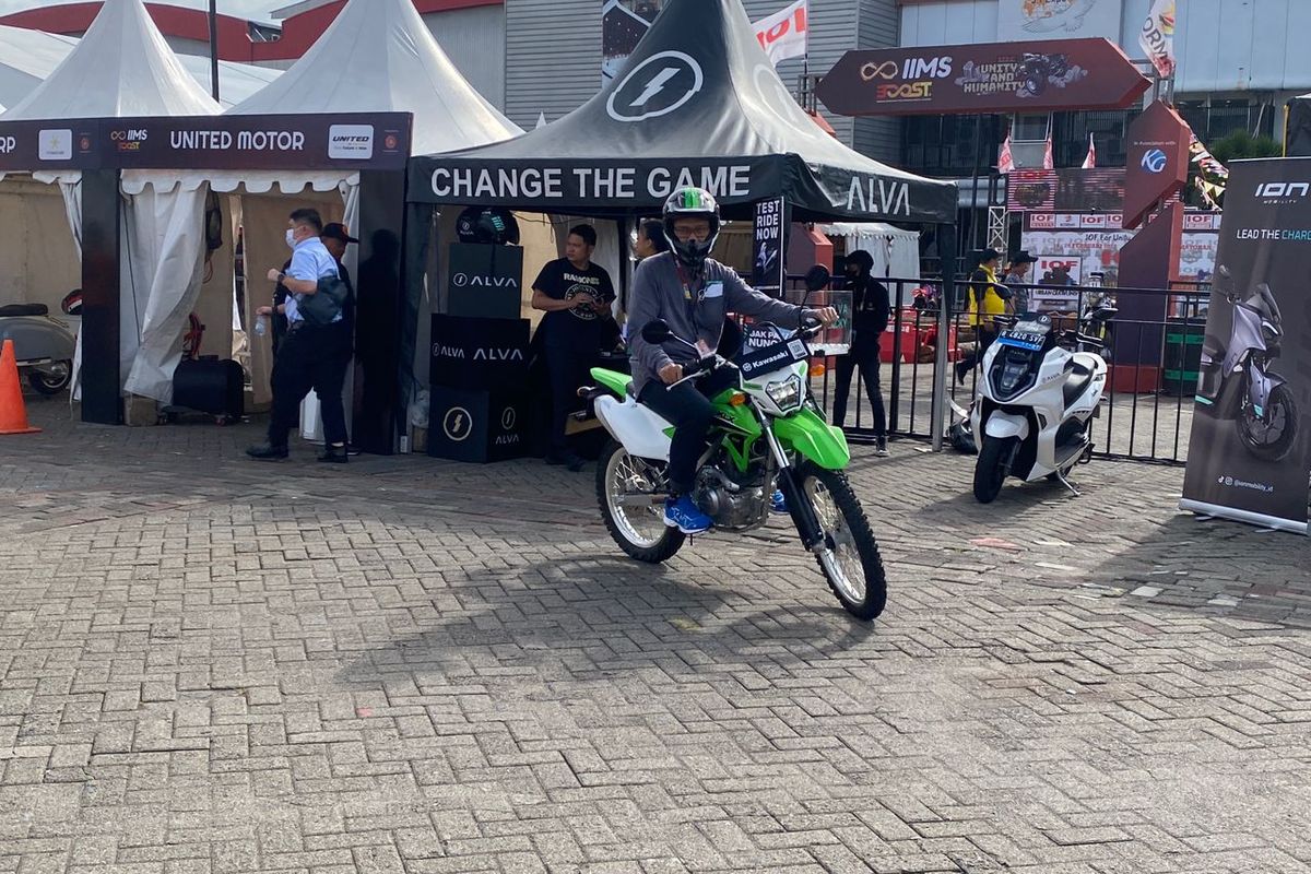 Kawasaki KLX 150 di IIMS 2023