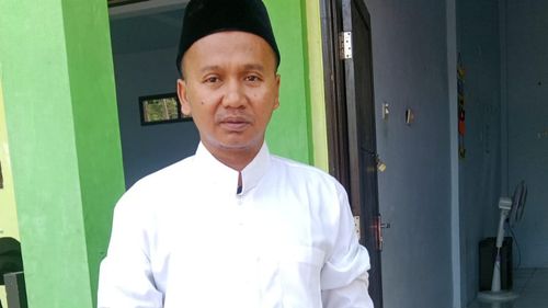 Guru MI di Lumajang Deklarasi Maju Pilkada 2024, Didukung 30 Pesantren