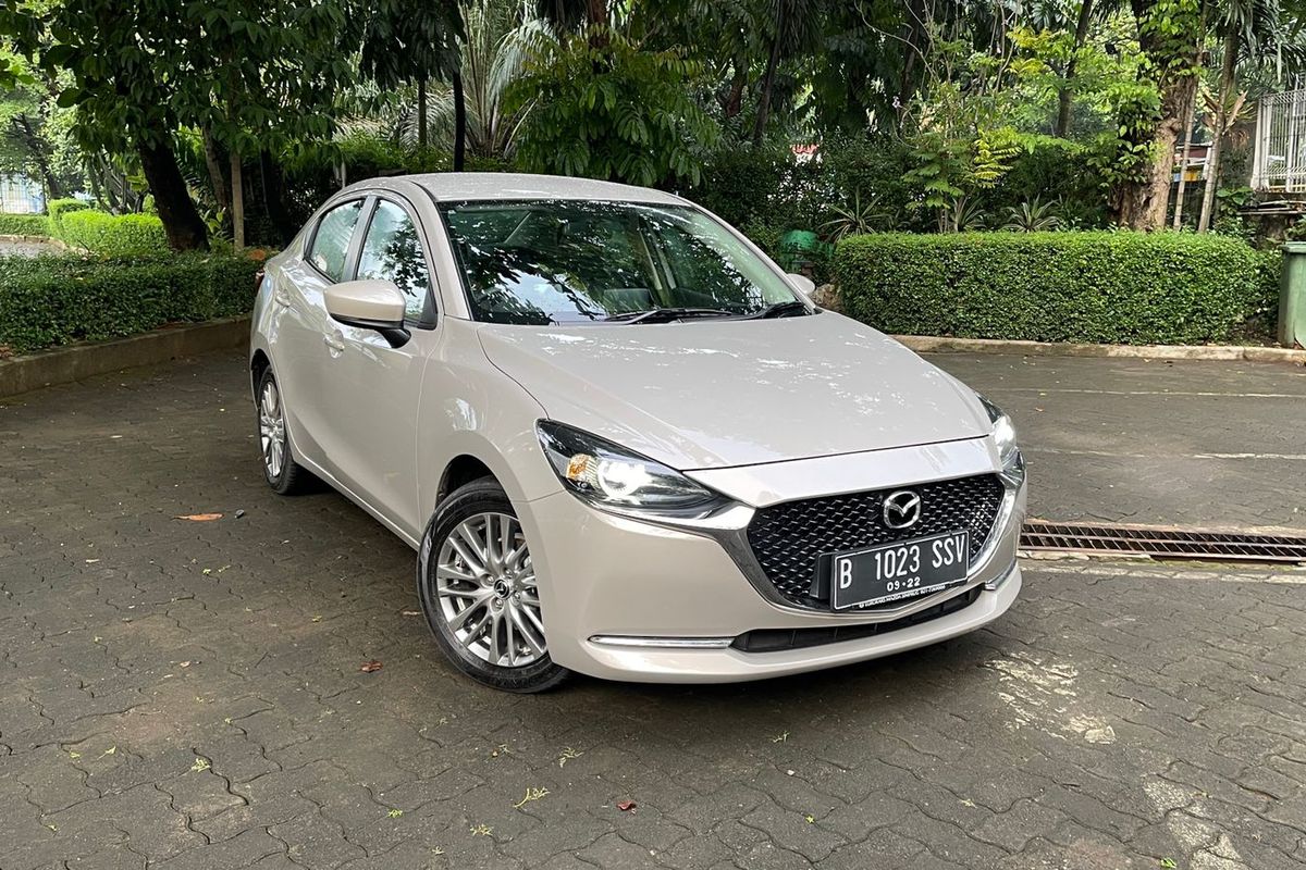 Mazda 2 Sedan