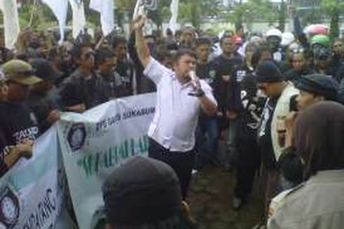 Banyak Tenaga Asing di Sukabumi, Massa Ormas Demo Kantor Imigrasi