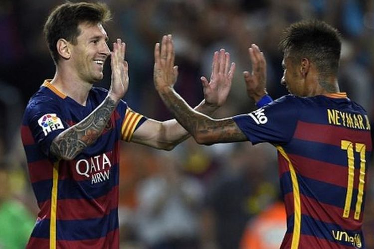 Lionel Messi dan Neymar mengantarkan Barcelona menang 4-1 atas Levante, Minggu (20/9/2015). 