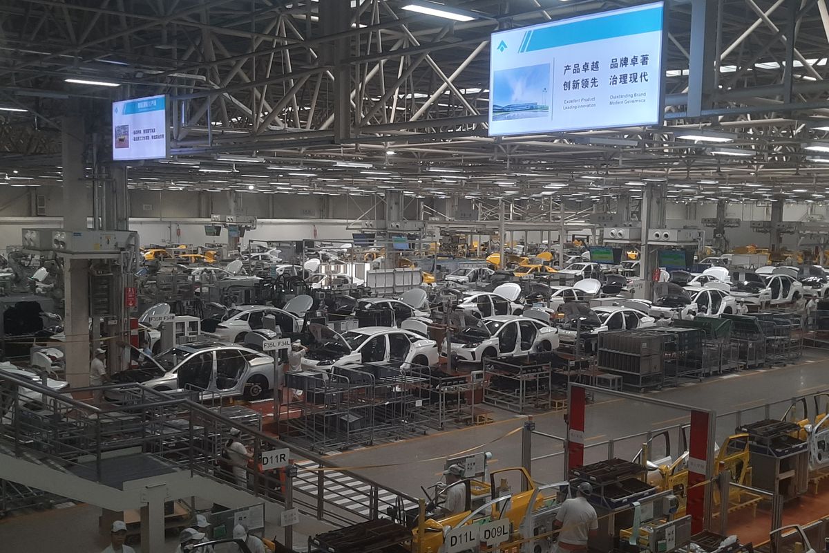 Pabrik GAC Aion di Guangzhou, China