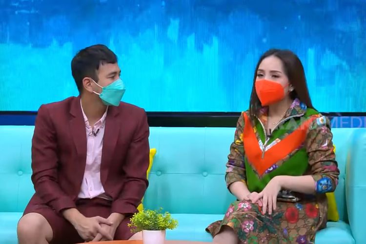 Raffi Ahmad dan Nagita Slavina saat menjadi bintang tamu di Okay Bos