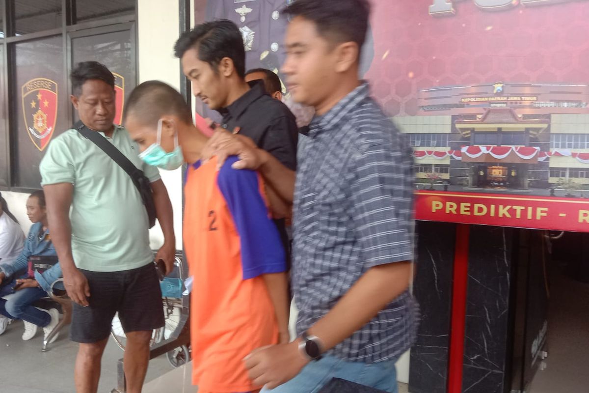 Sosok pelaku pembunuhan dan mutilasi saat digelandang di Mapolres Jombang, Jawa Timur, Kamis (20/2/2025).