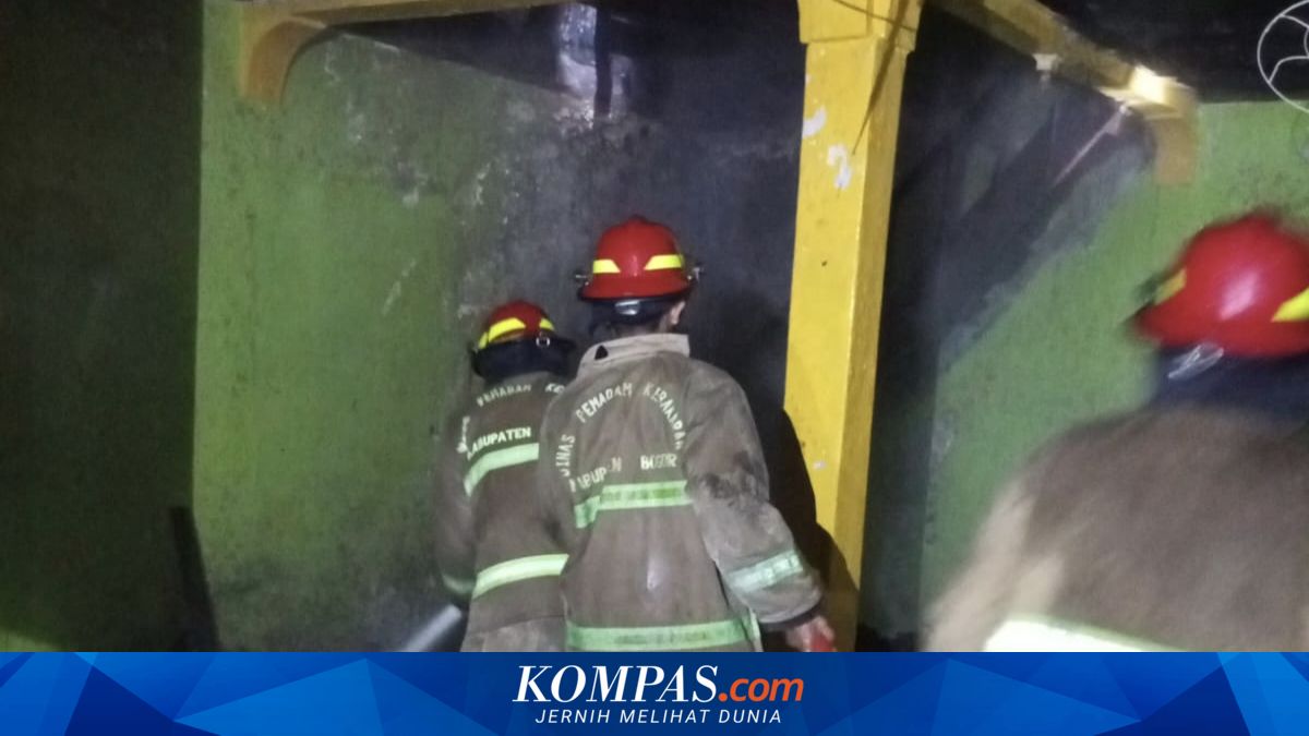 Diduga HP Meledak Saat Dicas, Majelis Taklim di Ciawi Bogor Terbakar