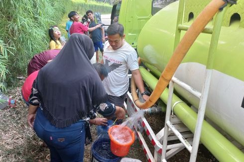 Warga Keranggan Tangsel Kesulitan Air Bersih, Sumur Kering, Bantuan Baru Datang Setelah 2 Bulan