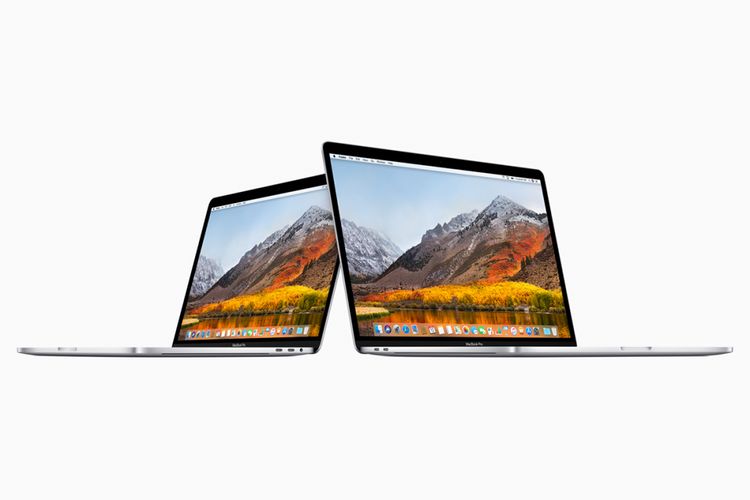 Duo Apple MacBook Pro 13 inci dan 15 inci dengan Touch Bar menerima pembaruan berupa hardware lebih bertenaga di pertengahan 2018.