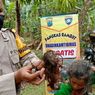 Kisah Bripka Kuat Keliling Desa Buka Jasa Cukur Gratis, Potong Rambut Gimbal Warga yang Tak Terurus