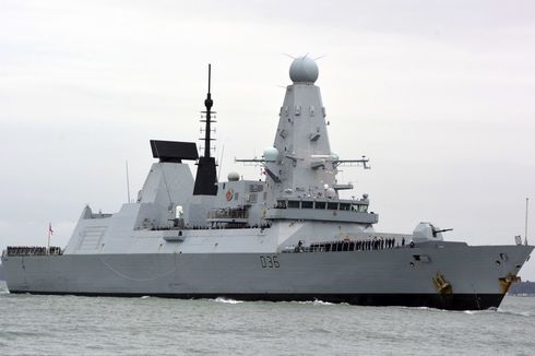 Rusia Jatuhkan Bom dan Tembakan Peringatan ke Kapal Perang Inggris