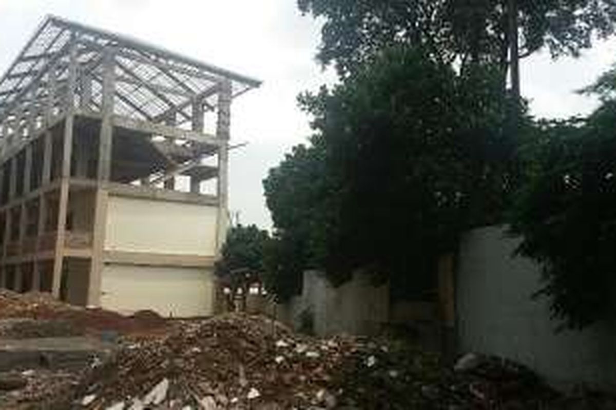 Kondisi gedung SMPN 164 Jakarta yang terbengkalai, Selasa (29/3/2016).