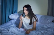 Minum Malam Hari Disebut Berisiko Merusak Ginjal, Dokter: Tidak Benar