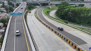 53 Ribu Kendaraan Padati Tol MBZ Saat Arus Balik, Naik 140 Persen