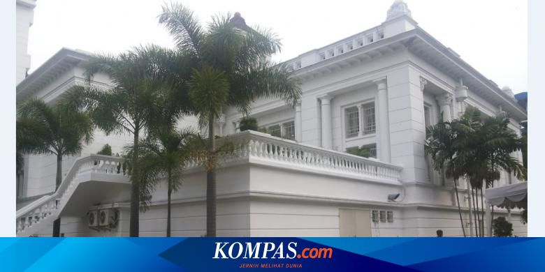 Ridwan Kamil Cuma Orang Berpikiran Ekonomis Yang Bongkar Gedung Tua