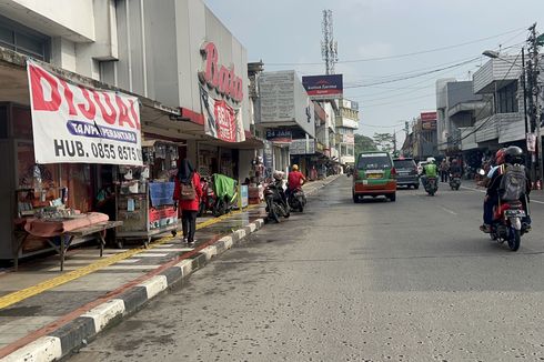 Warga Bogor Keluhkan Kondisi Trotoar di Jalan Merdeka yang 
