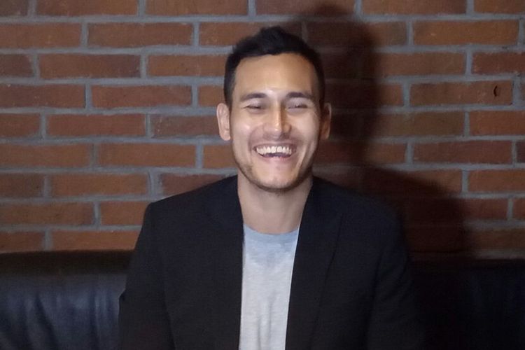 Arifin Putra Isyana saat jumpa pers peluncuran video klip Lembaran Buku di CGV Blitz , Grand Indonesia, Jakarta Pusat, Jumat (12/1/2018).