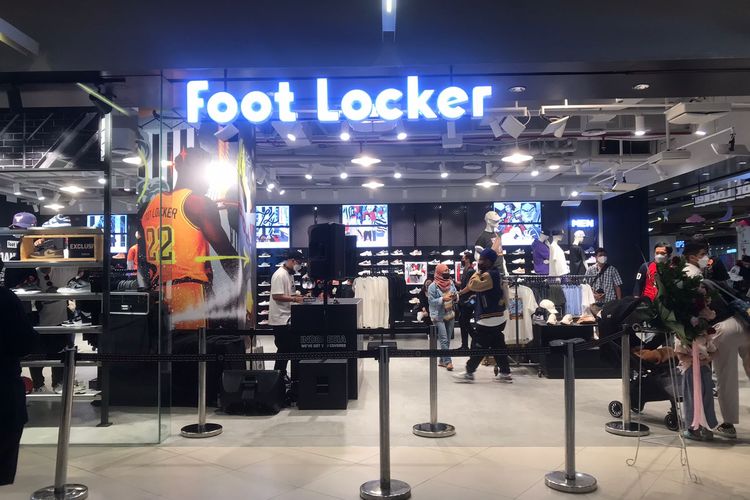 Foot Locker kini membuka gerainya di Paskal 23 Bandung. 