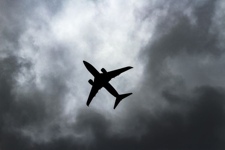 Penumpang Pesawat Bangun di Negara yang Salah Saat Inggris dan Irlandia Diterjang Badai Isha