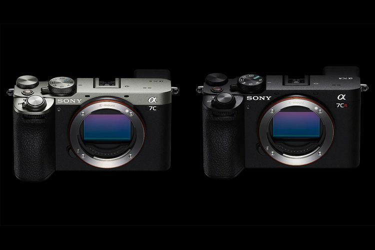 Kamera mirrorless full-frame ringkas Sony Alpha A7C II (kiri) dan Alpha A7CR