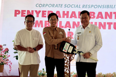 Peringati HUT Ke-47, Pasar Modal Indonesia Serahkan Bantuan Ambulans untuk Masyarakat Papua