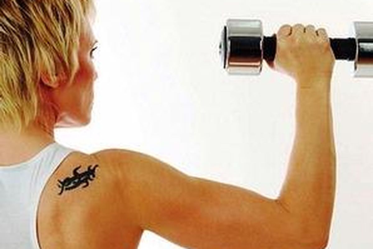 Ubah pola latihan untuk membentuk lengan kencang.