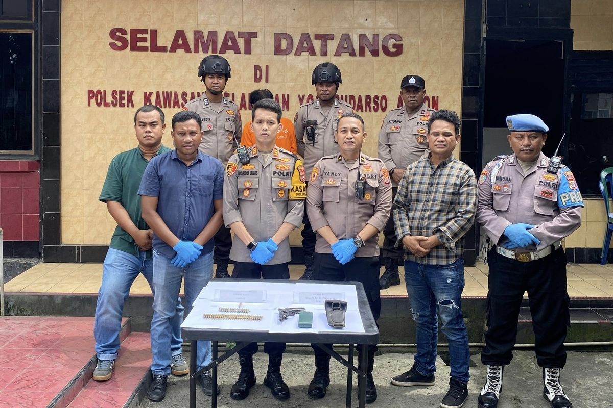 Pria 77 Tahun Tepergok Bawa Pistol dan 45 Peluru di Pelabuhan Ambon