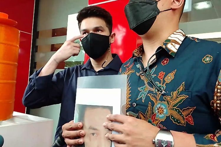 Jonathan Frizzy Bawa Bukti Baru Perlihatkan Dhena Devanka Lakukan Kdrt