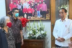 Jokowi Melayat ke Rumah Duka Sabam Sirait