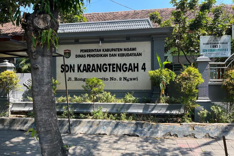Jual Seragam Rp 1 Juta, Dua Kepala SD Negeri di Ngawi Diperiksa Polisi