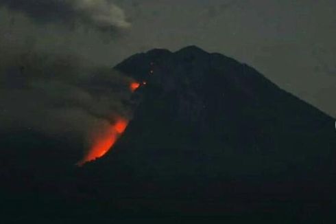 Volcanic Activity Picks Up on Mount Semeru in East Java, Indonesia 