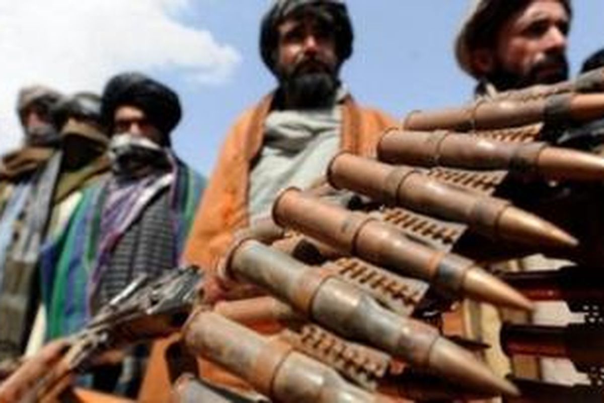 Taliban yang digulingkan pada 2001 oleh pasukan AS, selama 12 tahun terakhir terus memerangi pemerintah Kabul yang disokong negara-negara Barat.