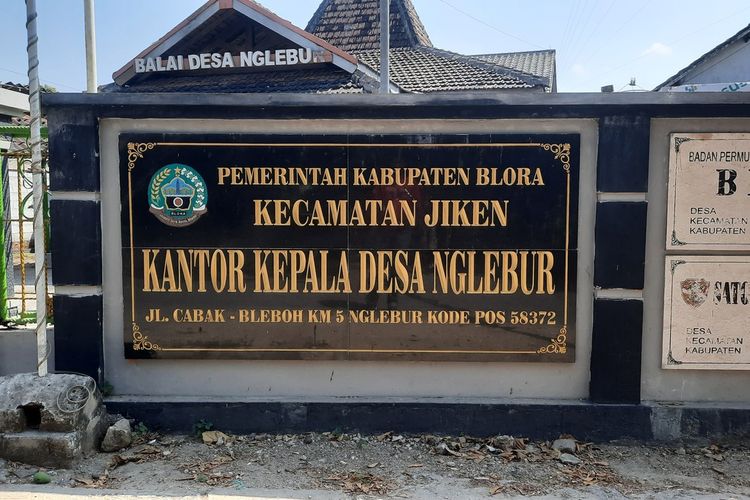 Kantor Kepala Desa Nglebur di Jalan Cabak - Bleboh KM 5 Nglebur, Kecamatan Jiken, Kabupaten Blora, Jawa Tengah, Jumat (18/8/2023)