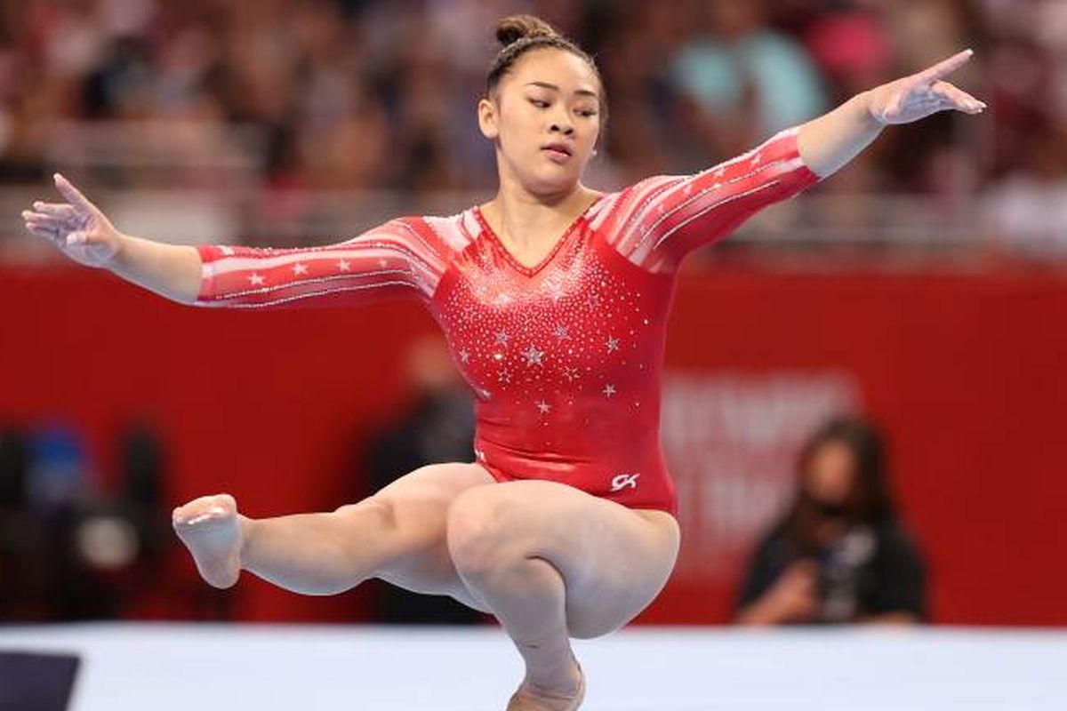 Pesenam Amerika Serikat, Sunisa Lee yang berhasil raih medali emas di Olimpiade Tokyo 2020. Gadis berusia 18 tahun ini akan menempuh pendidikannya di Auburn University. 