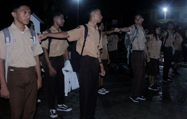 Sederet Kritikan soal Aturan Sekolah Masuk Pukul 5 Pagi di NTT ...