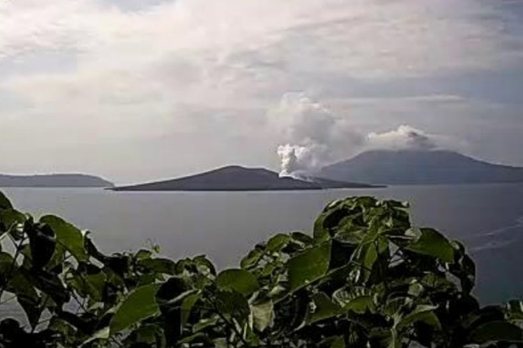 Gunung Anak Krakatau Erupsi, Status Waspada