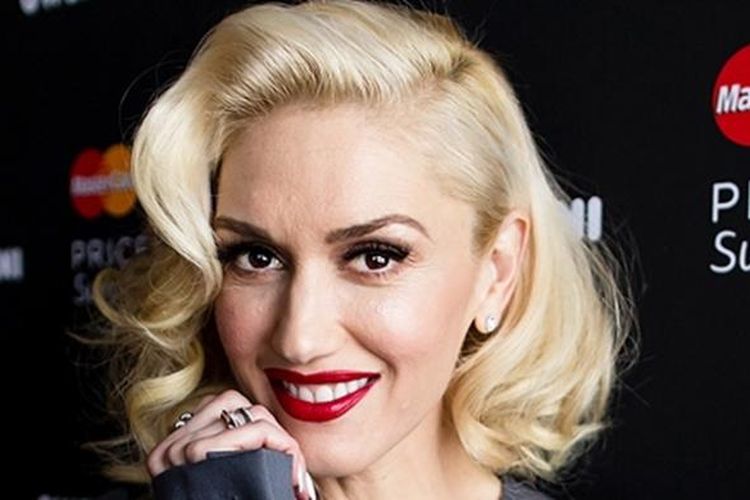 Gwen Stefani saat mengumumkan jadwal konser teranyarnya untuk Mastercards Priceless Surprises. 