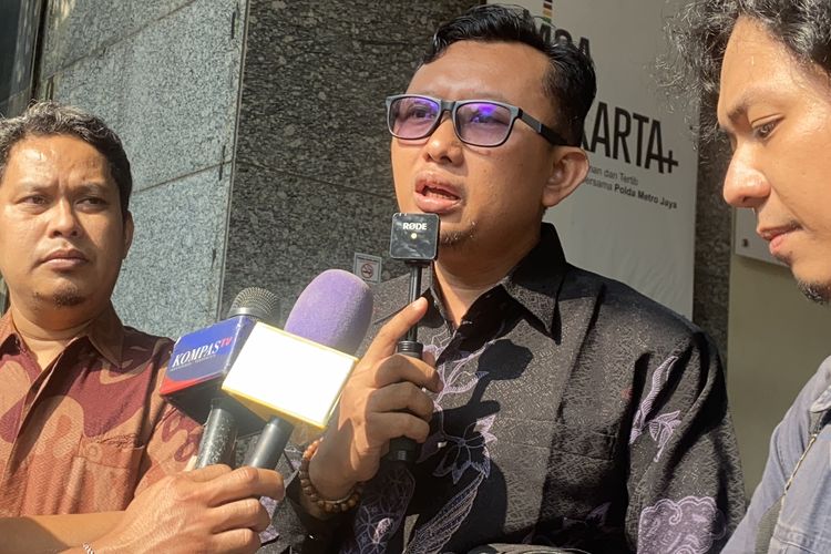 Polisi Periksa Ketum YLBHI Isnur Terkait Kasus Penyiraman Air Keras Andrie Yunus