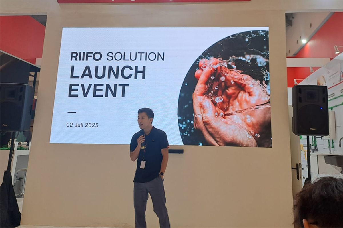 Presiden Direktur RIIFO Indoensia Frank Shen saat memberi sambutan saat konferensi pers peluncuran RIIFO Solution di gelaran IndoBuildTech 2025 di ICE BSD, Tangerang, Rabu (2/7/2025)