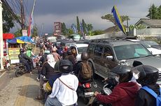 One Way Puncak Arah Jakarta Macet Parah, Antrean Mengular Panjang