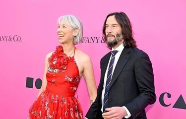 Gaya Berpakaian Keanu Reeves di Moca Gala 2023 Jadi Perdebatan ...
