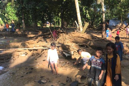 Banjir Bandang Terjang Desa di Padang Lawas, 9 Bangunan Rusak Parah, Puluhan Warga Mengungsi
