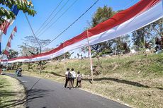 Bendera Merah Putih Sepanjang 1,3 Km Dibentang di Perkampungan Bandung Barat