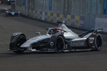 Pebalap Keturunan Indonesia Nyck de Vries Start di Posisi 10 Formula E Jakarta