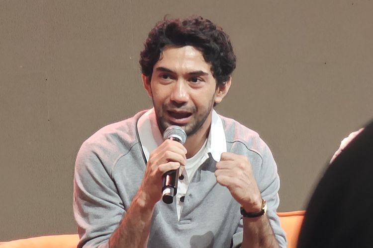 Reza Rahadian Perkenalkan Proyek Film Casparina di ACFM Busan