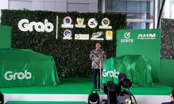 Grab Pakai Kendaraan Listrik, Luhut Harap Penyedia Jasa Transportasi Lain Mengikuti