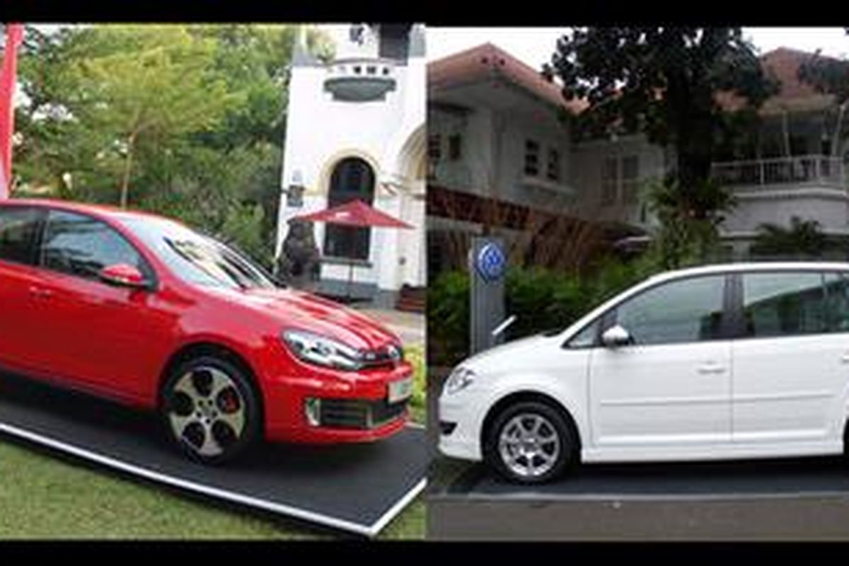 GTI (kiri) dan Touran (kanan) diharapkan bisa mendongkrak penjualan VW di Indonesia.