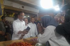 Antusias Warga Karawang Bertemu Jokowi, Rela Berdesakan Sampai Kecebur Got 