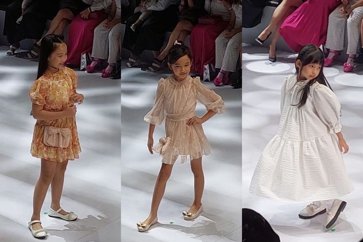 Beberapa koleksi yang ditampilkan Gingersnaps Indonesia dalam fashion show di ajang Plaza Indonesia Fashion Week 2024, Sabtu (2/3/2024). 