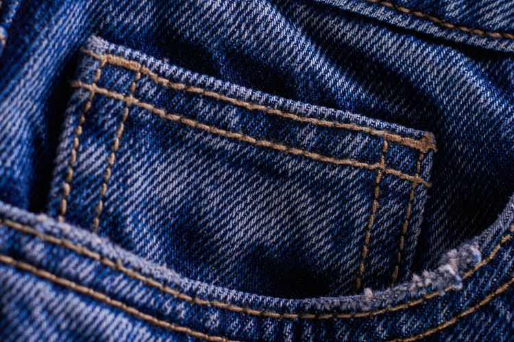 Ilustrasi Kantung Kecil Celana Jeans